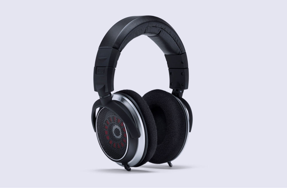 7 Bad-ass Headphones That Pair Well With Casual Outfits